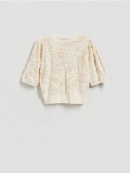 Bluzka z ozdobnym wzorem - kremowy. Białe bluzki damskie Reserved, l, bez wzorów, z dzianiny, klasyczne, bez kołnierzyka, bez ramiączek. Za 109.99 zł.