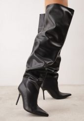 Czarne Wsuwane Kozaki Slouchy za Kolano na Szpilce Monga. Czarne kozaki damskie Renee, ze szpiczastym noskiem, za kolano, bez obcasa, na obcasie. Za 259.99 zł.