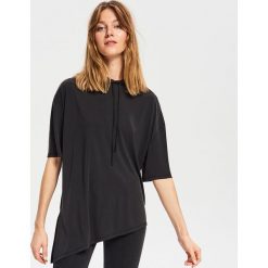 Asymetryczna bluzka - Szary. Bluzki damskie marki Reserved. Za 69.99 zł.