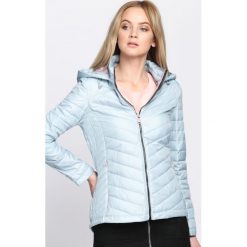 Jasnoniebieska Kurtka July. Kurtki sportowe damskie marki Cropp. Za 139.99 zł.