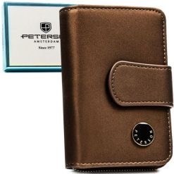 Portfel damski ze skóry naturalnej i ekologicznej w brązowym kolorze, wyposażony w system RFID - Peterson. Brązowe portfele damskie Peterson, bez wzorów, ze skóry. Za 119.99 zł.