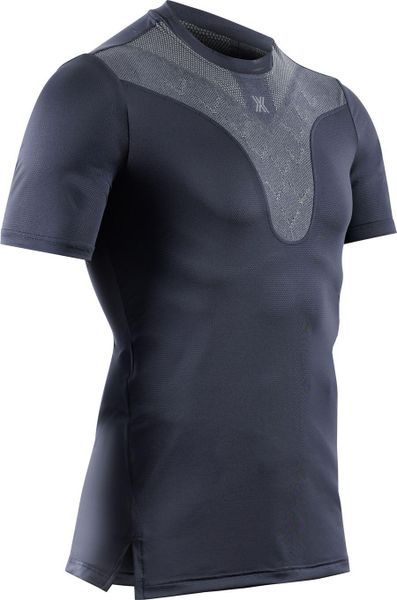 Koszulka męska X-Bionic COREFUSION RUN SHIRT X BLACK B120. Czarne koszulki sportowe męskie X Bionic, l, bez wzorów, bez kołnierzyka, bez ramiączek, do biegania. Za 469.99 zł.
