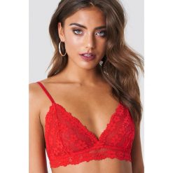 NA-KD Lingerie Biustonosz koronkowy Floral - Red. Czerwone biustonosze NA-KD Lingerie, z haftami, z koronki. Za 72.95 zł.