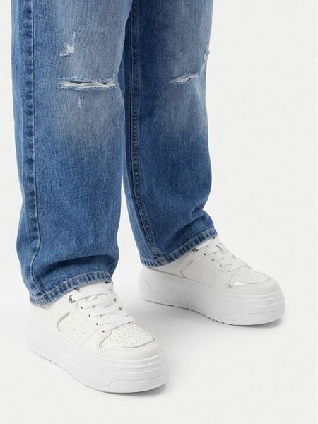 DeeZee Sneakersy CEO-CSS20636-01 Biały. Białe buty sportowe dziewczęce DeeZee, bez wzorów, ze skóry, bez zapięcia. Za 99.99 zł.