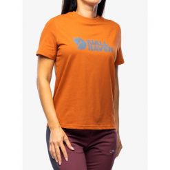 Koszulka bawełniana damska Fjallraven Logo Tee. Brązowe koszulki sportowe damskie Fjällräven, xs, bez wzorów, z bawełny, bez kołnierzyka, bez ramiączek, trekkingowe. Za 157.99 zł.
