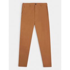 Spodnie Męskie TBS Pavlopan. Brązowe spodnie materiałowe męskie TBS, m, bez wzorów, eleganckie. Za 339.00 zł.