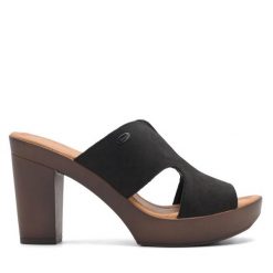 Klapki Lasocki. Czarne klapki damskie Lasocki, bez wzorów, bez obcasa. Za 199.99 zł.