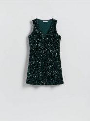 Cekinowa sukienka mini - ciemnozielony. Zielone sukienki damskie Reserved, na co dzień, l, bez wzorów, z dzianiny, bez kołnierzyka, bez ramiączek, mini, proste. Za 139.99 zł.