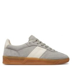 Sneakersy BOSS. Czarne trampki i tenisówki chłopięce Boss, bez wzorów, bez zapięcia. Za 369.99 zł.