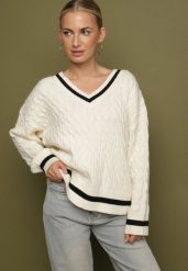 Jasnobeżowy Sweter Preppy z Domieszką Kaszmiru Zdobiony Strukturalnym Splotem Lorentie. Brązowe swetry damskie Born2be, z aplikacjami, z jeansu, biznesowe, bez kołnierzyka, bez ramiączek, bez kaptura. Za 129.99 zł.