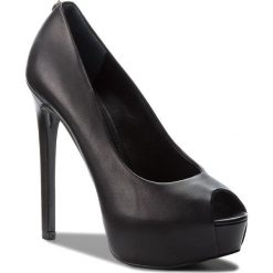 Szpilki GUESS - FLEF24 LEA07 BLACK. Szpilki damskie marki Guess. W wyprzedaży za 389.00 zł.