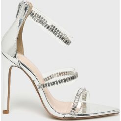 Public Desire - Sandały. Szare sandały damskie Public Desire, bez wzorów, z materiału, z okrągłym noskiem, bez obcasa, bez zapięcia. W wyprzedaży za 129.90 zł.