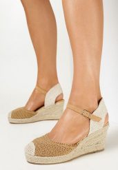 Brązowe Sandały na Plecionym Koturnie Ivorie. Brązowe sandały damskie Born2be, bez wzorów, bez obcasa, na koturnie, bez zapięcia. Za 39.99 zł.