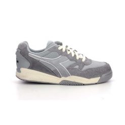 Sneakersy unisex DIADORA WINNER HAIRY SUEDE. Szare obuwie sportowe damskie Diadora, bez wzorów, trekkingowe. Za 299.99 zł.
