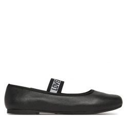 Baleriny LOVE MOSCHINO. Czarne baleriny damskie Love Moschino, bez wzorów, bez obcasa. Za 429.99 zł.