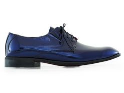 Granatowe / niebieskie lakierki męskie T20. Niebieskie eleganckie półbuty Modini Moda Męska, ze skóry, klasyczne, bez zapięcia. W wyprzedaży za 333.00 zł.