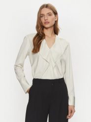 Calvin Klein Bluzka K20K208067 Écru Regular Fit. Bluzki damskie Calvin Klein, bez wzorów, z wiskozy, bez kołnierzyka, bez ramiączek. Za 299.99 zł.