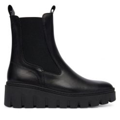 Sztyblety Tamaris. Czarne botki damskie Tamaris, bez obcasa, na koturnie, bez zapięcia. Za 379.99 zł.