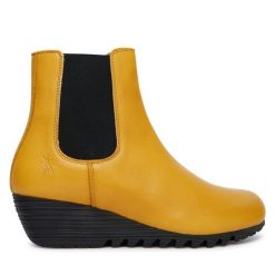 Botki Fly London. Żółte botki damskie Fly London, bez obcasa, na koturnie, bez zapięcia. Za 639.99 zł.