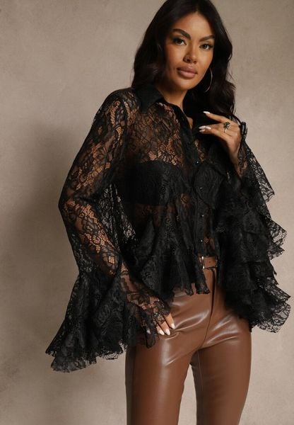 Czarna Koszula z Koronki z Falbankami Ezifina. Czarne bluzki damskie Renee, bez wzorów, z koronki, eleganckie, bez kołnierzyka, bez ramiączek. Za 189.99 zł.