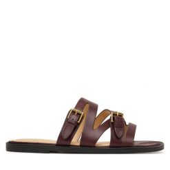 Klapki Guess. Czerwone klapki damskie Guess, z aplikacjami, bez obcasa. Za 549.99 zł.