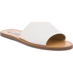 Klapki STEVE MADDEN - Grace Slipper 91000959-10001-02001 White. Klapki damskie marki Nike. W wyprzedaży za 179.00 zł.