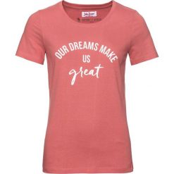 T-shirt z bawełny z nadrukiem, krótki rękaw bonprix rabarbarowy. T-shirty damskie marki DOMYOS. Za 34.99 zł.