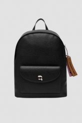 KARL LAGERFELD Czarny plecak damski Ikon Pebble. Czarne plecaki damskie KARL LAGERFELD, bez wzorów, ze skóry ekologicznej, eleganckie. W wyprzedaży za 570.99 zł.