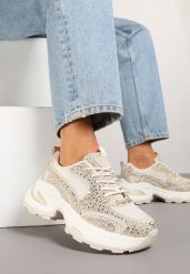 Beżowe Sneakersy na Grubej Tłoczonej Podeszwie z Cyrkoniami Kornelva. Brązowe obuwie sportowe damskie Born2be, bez wzorów, z jeansu. Za 119.99 zł.