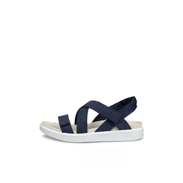 Sandały damskie Ecco Cross Strap. Niebieskie sandały damskie ecco, bez wzorów, z materiału, bez obcasa, bez zapięcia. Za 426.00 zł.