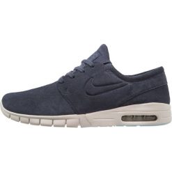 Nike SB STEFAN JANOSKI MAX Tenisówki i Trampki thunder blue/light bone/ocean bliss/obsidian. Trampki męskie Nike SB, z materiału. W wyprzedaży za 369.85 zł.