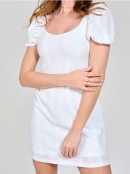 Sukienka mini z bufiastymi rękawami - biały. Białe sukienki damskie Sinsay, l, bez wzorów, boho, bez kołnierzyka, bez ramiączek, mini. W wyprzedaży za 29.99 zł.