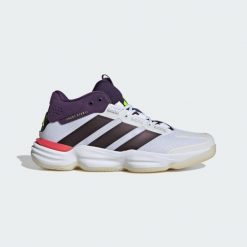 Buty halowe Court Stabil Indoor. Białe buty sportowe męskie Adidas, bez zapięcia, do piłki ręcznej. W wyprzedaży za 429.50 zł.