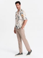 Męskie podwijane spodnie chino z dodatkiem lnu – jasnobrązowe V3 OM-PACP-0198 - XL. Brązowe spodnie materiałowe męskie Ombre Clothing, l, bez wzorów, z bawełny, casualowe. Za 209.99 zł.