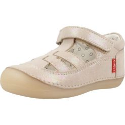 Sandały KICKERS SUSHY Beżowy. Brązowe sandały damskie Kickers, bez wzorów, ze skóry, bez obcasa, bez zapięcia. Za 195.99 zł.