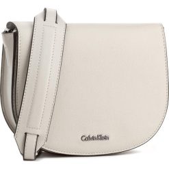 Torebka CALVIN KLEIN BLACK LABEL - Metropolitan Saddle K60K603781 908. Torebki do ręki damskie marki Calvin Klein Black Label. W wyprzedaży za 309.00 zł.