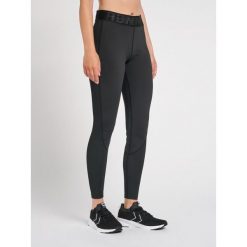 Legginsy damskie Hummel hmljada. Czarne legginsy damskie Hummel, bez wzorów, na fitness i siłownię. W wyprzedaży za 238.00 zł.