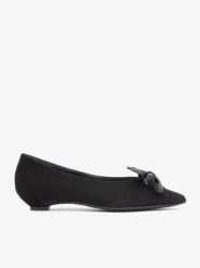 Czarne baleriny z kokardą. Czarne baleriny damskie Ryłko, bez wzorów, ze skóry, eleganckie, bez obcasa, na płaskiej podeszwie. Za 399.99 zł.