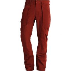 Burton SOUTHSIDE Spodnie narciarskie fired brick. Spodnie snowboardowe męskie marki WED'ZE. W wyprzedaży za 755.10 zł.