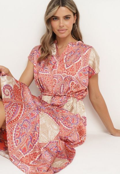 Różowo-Beżowa Rozkloszowana Sukienka ze Ściągaczem w Talii w Stylu Boho Dimirra. Czerwone sukienki damskie Born2be, na co dzień, s, bez wzorów, boho, bez kołnierzyka, bez ramiączek, maxi, proste. Za 99.99 zł.