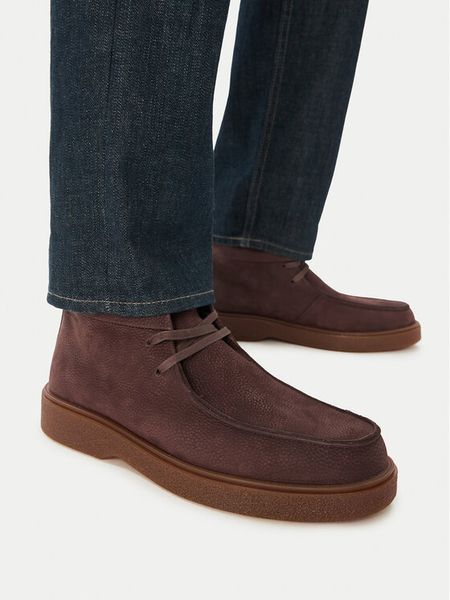 Calvin Klein Trzewiki Text Rubber Apron Boot Nu HM0HM02256 Brązowy. Brązowe botki męskie Calvin Klein, bez wzorów, z nubiku, bez zapięcia. Za 749.99 zł.