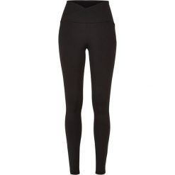 Damskie legginsy z recyklingu v Urban Classics. Czarne legginsy damskie Urban Classics, bez wzorów. Za 198.50 zł.