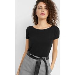 T-shirt z krótkim rękawkiem. Czarne t-shirty damskie Orsay, z dzianiny. Za 24.99 zł.