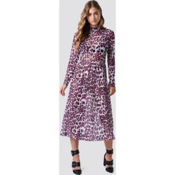 Rut&Circle Siateczkowa sukienka Leo - Pink. Sukienki damskie marki Rut&Circle. Za 202.95 zł.