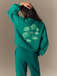 4F Bluza dresowa loose bez kaptura damska - zielona S. Zielone bluzy damskie 4f, s, bez wzorów, z dresówki, bez kaptura. Za 169.99 zł.