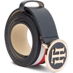 Pasek Damski TOMMY HILFIGER - Th Round Buckle 3.0 AW0AW05880 85 901. Niebieskie paski damskie Tommy Hilfiger, w paski, z materiału. W wyprzedaży za 219.00 zł.