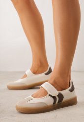 Beżowe Tenisówki Typu Sneakeriny Zapinane Paskiem na Rzep Gelinea. Brązowe obuwie sportowe damskie Renee, bez wzorów, z jeansu, tenisowe. Za 89.99 zł.