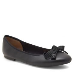 Baleriny GINO ROSSI. Czarne baleriny damskie Gino Rossi, bez wzorów, bez obcasa. Za 199.99 zł.
