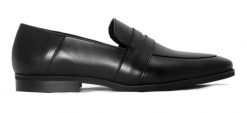 Czarne loafersy - wsuwane buty męskie - penny loafers T217. Czarne mokasyny męskie Modini Moda Męska, z gumy, casualowe. W wyprzedaży za 297.00 zł.