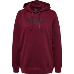 Sweat bluza z kapturem dla kobiet Hummel Booster. Czerwone bluzy sportowe damskie Hummel, bez wzorów, na fitness i siłownię. W wyprzedaży za 213.50 zł.